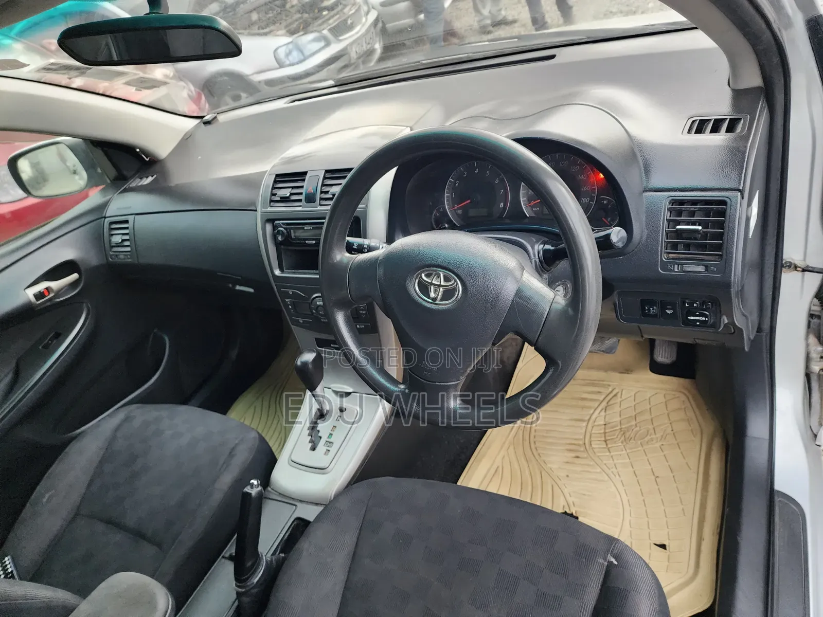 Toyota Corolla Fielder 2010 Silver