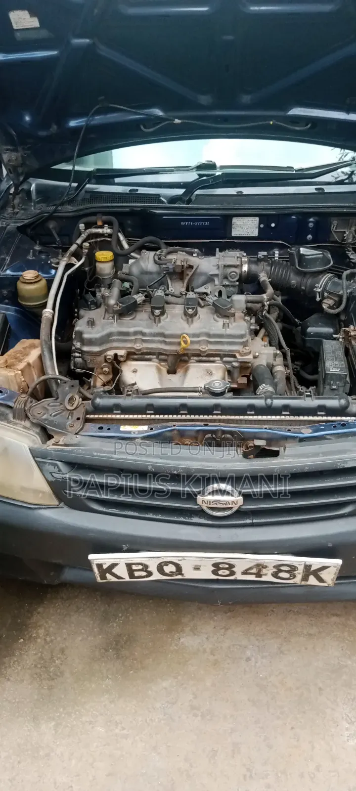 Nissan Advan 2004