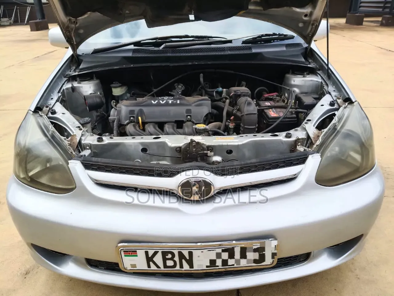 Toyota Platz 2004 Silver