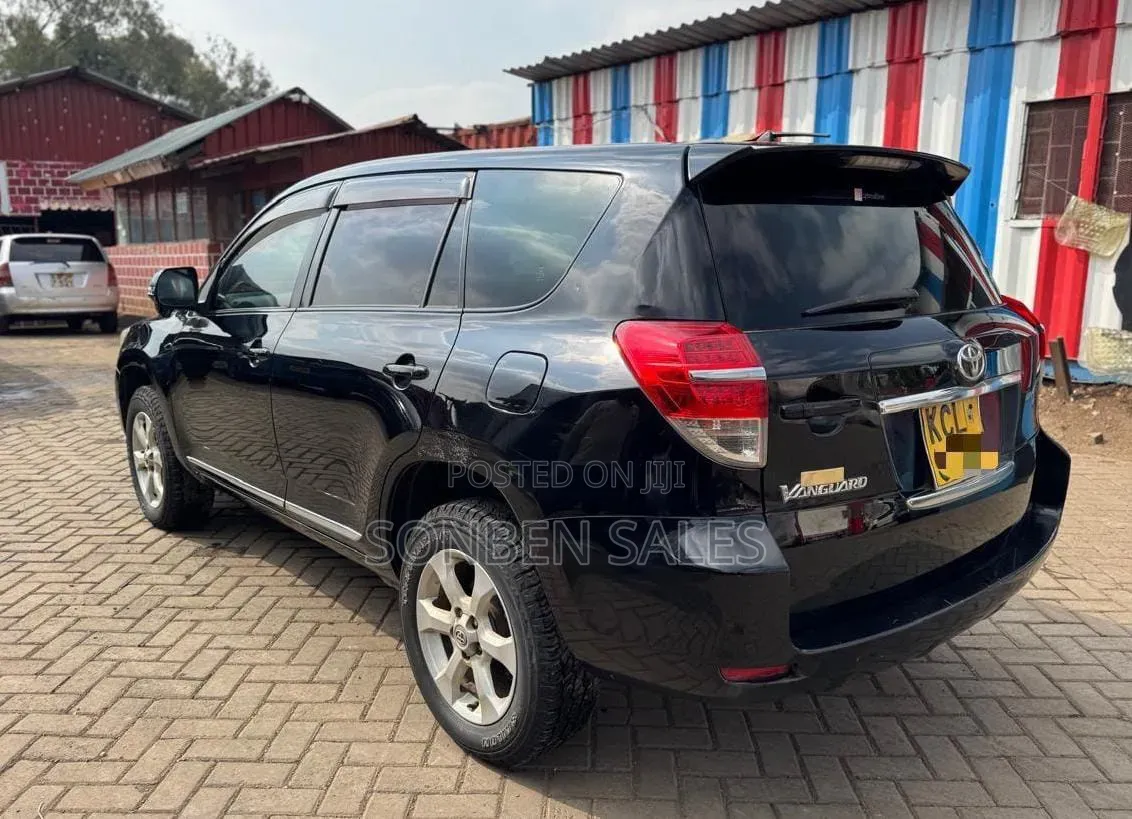 Toyota Vanguard 2011 Black
