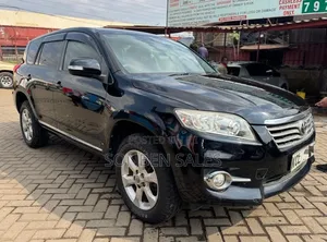 Toyota Vanguard 2011 Black