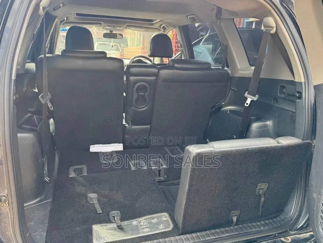 Toyota Vanguard 2011 Black
