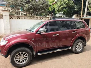 Mitsubishi Pajero Sport 2013 Red