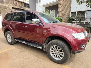 Mitsubishi Pajero Sport 2013 Red
