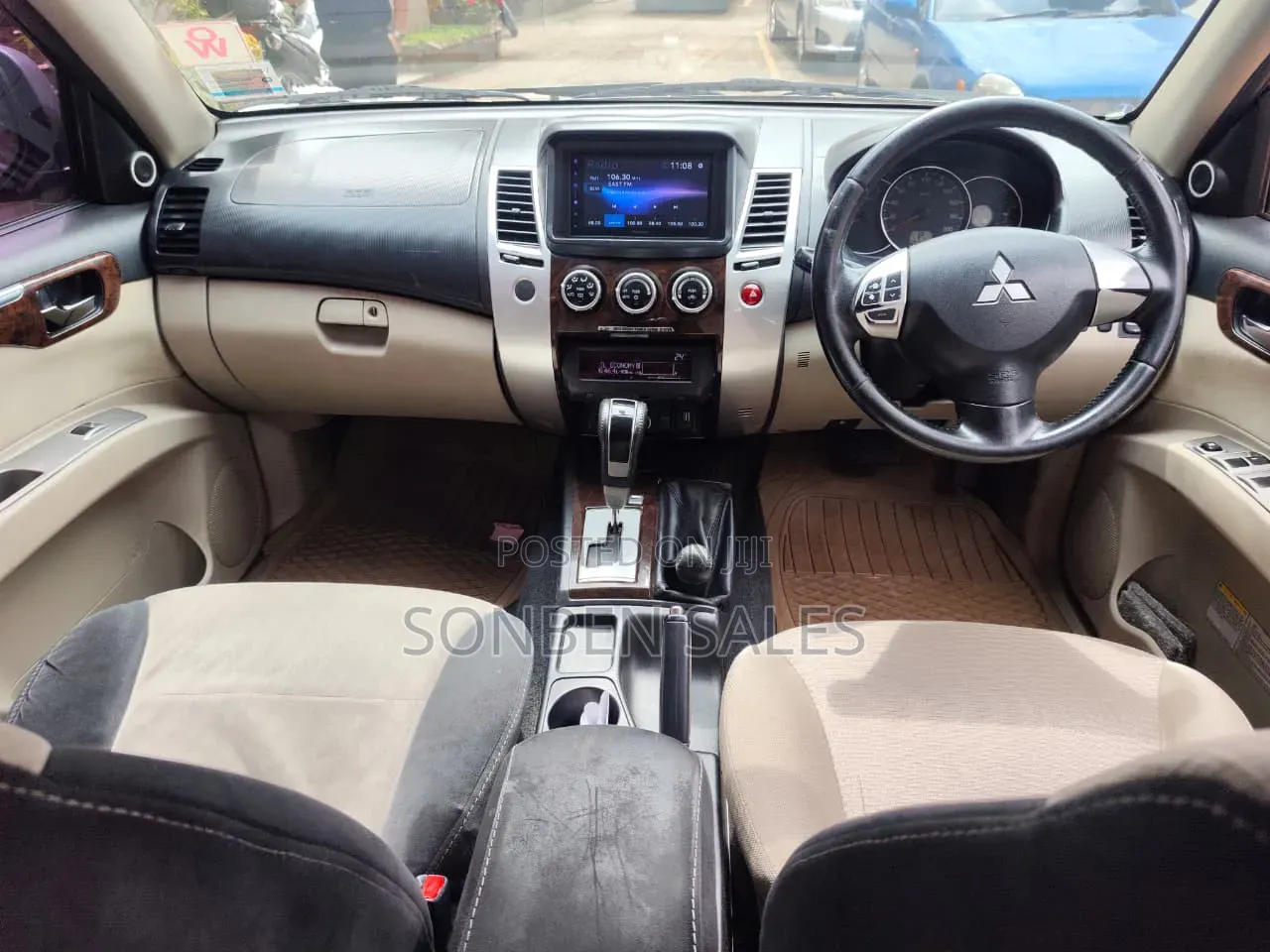 Mitsubishi Pajero Sport 2013 Red