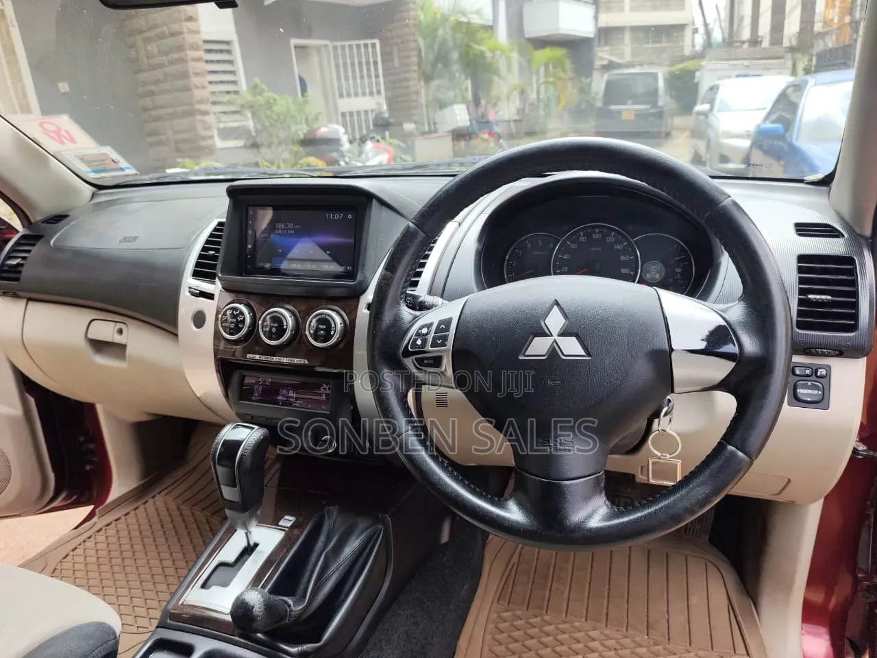 Mitsubishi Pajero Sport 2013 Red