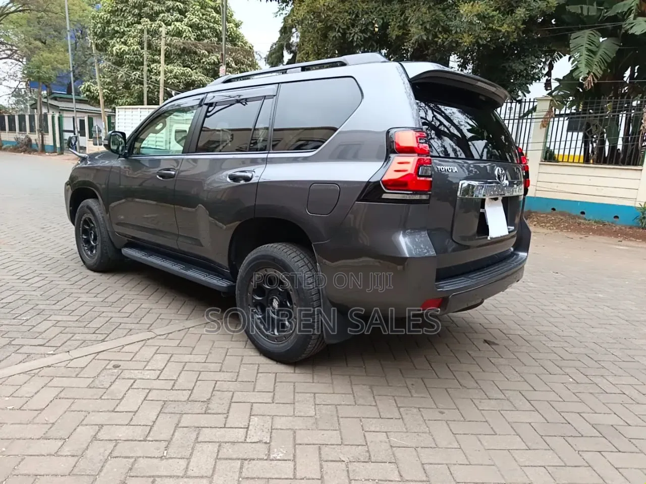 Toyota Land Cruiser Prado 2.8 2019 Gray