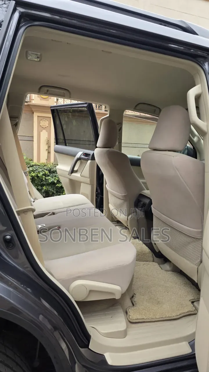 Toyota Land Cruiser Prado 2.8 2019 Gray
