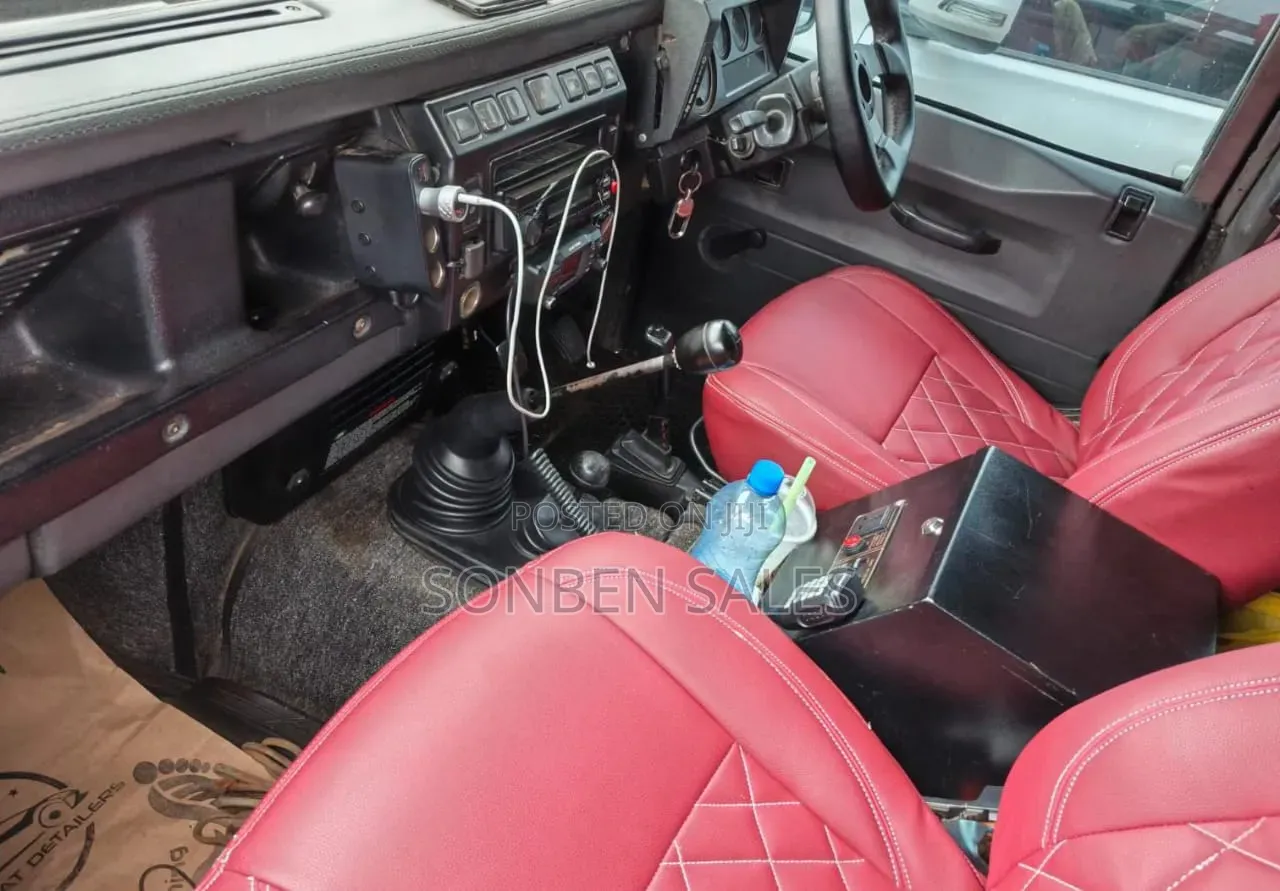 Land Rover Defender 2006 Black
