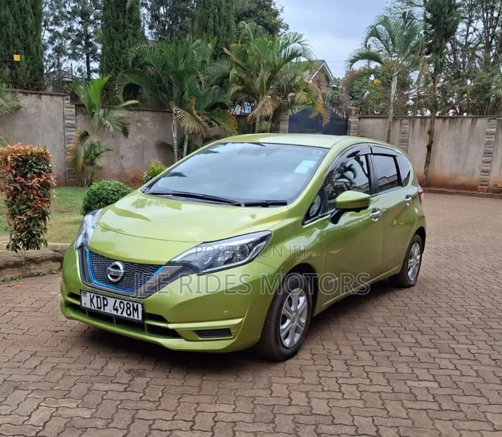 Nissan Note 2017 Green