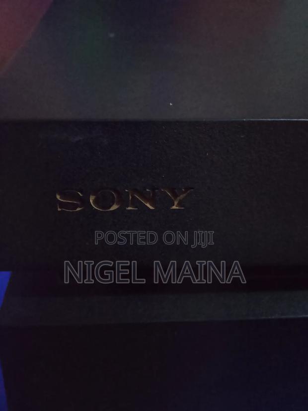 Play Station 4 - thumbnail 3
