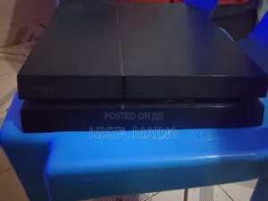 Play Station 4
