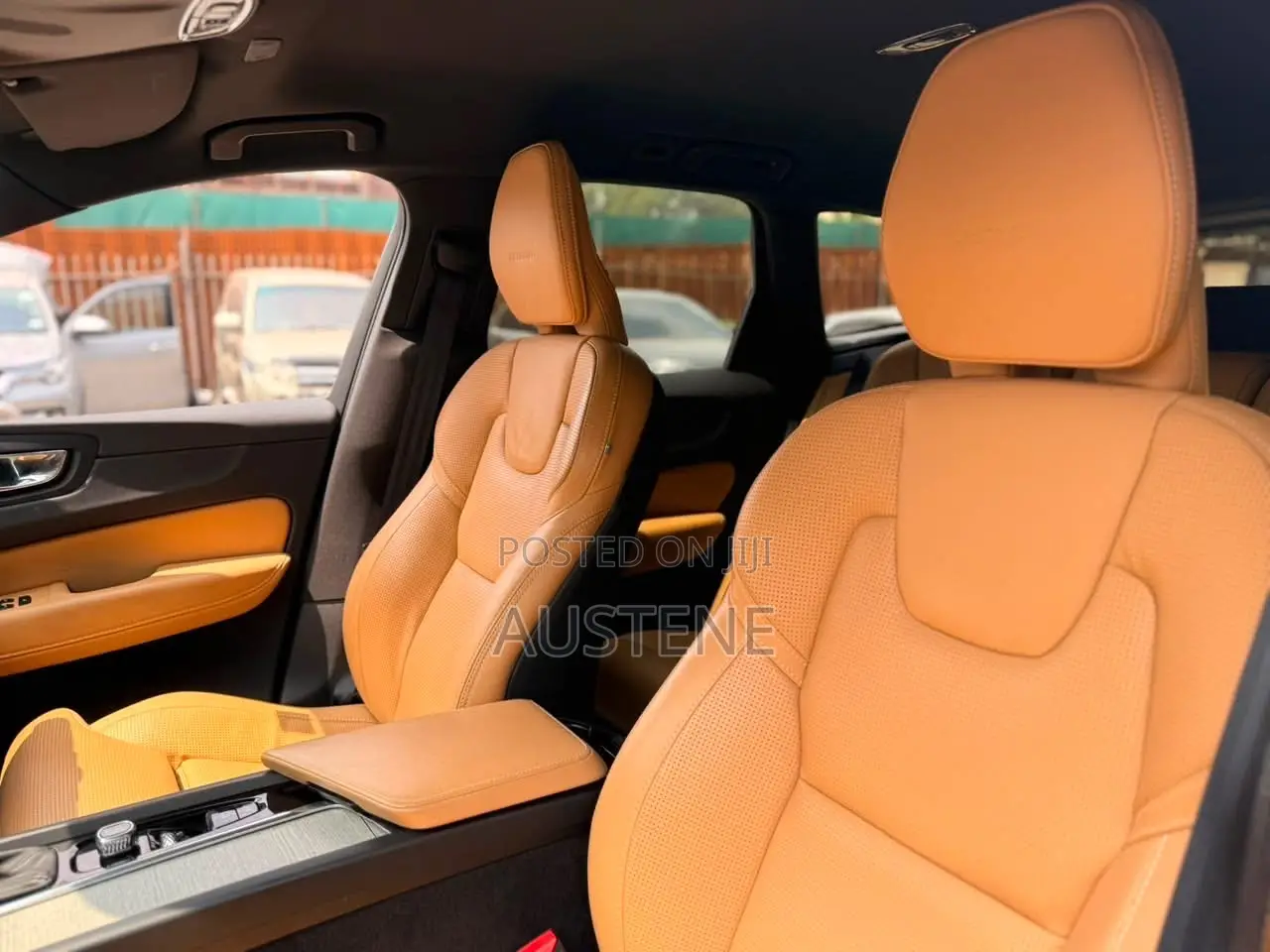 Volvo XC60 2019 Brown
