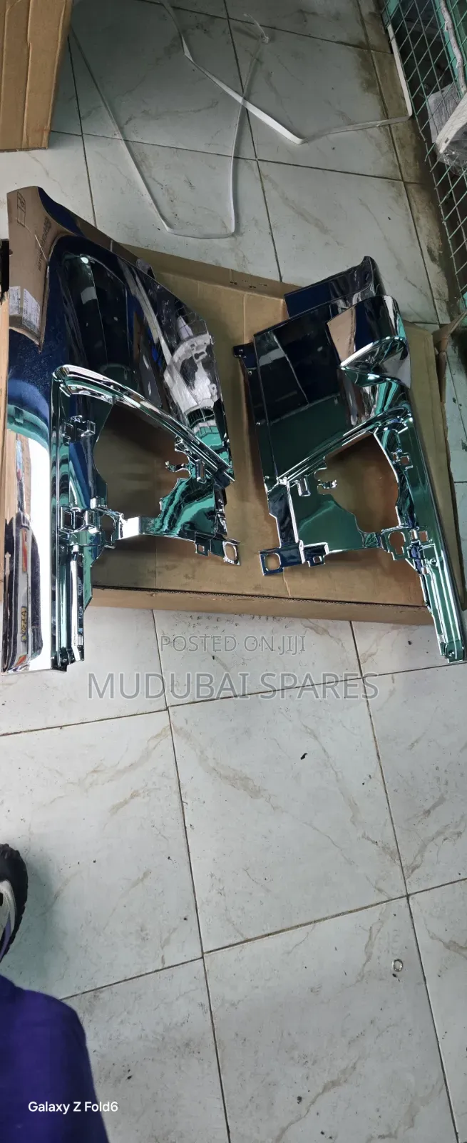 Isuzu Frr90,ftr90 and Fvz34 Chrome Corner Panel Set
