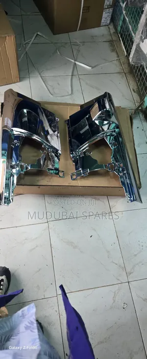 Isuzu Frr90,ftr90 and Fvz34 Chrome Corner Panel Set