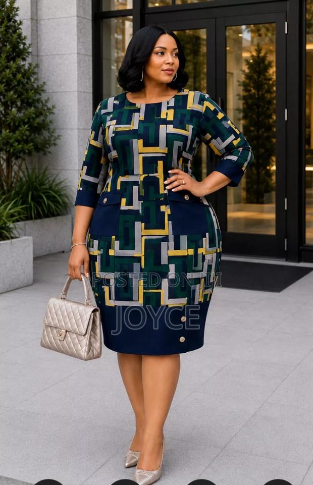 Straight Dress With Pockets Design - thumbnail 4