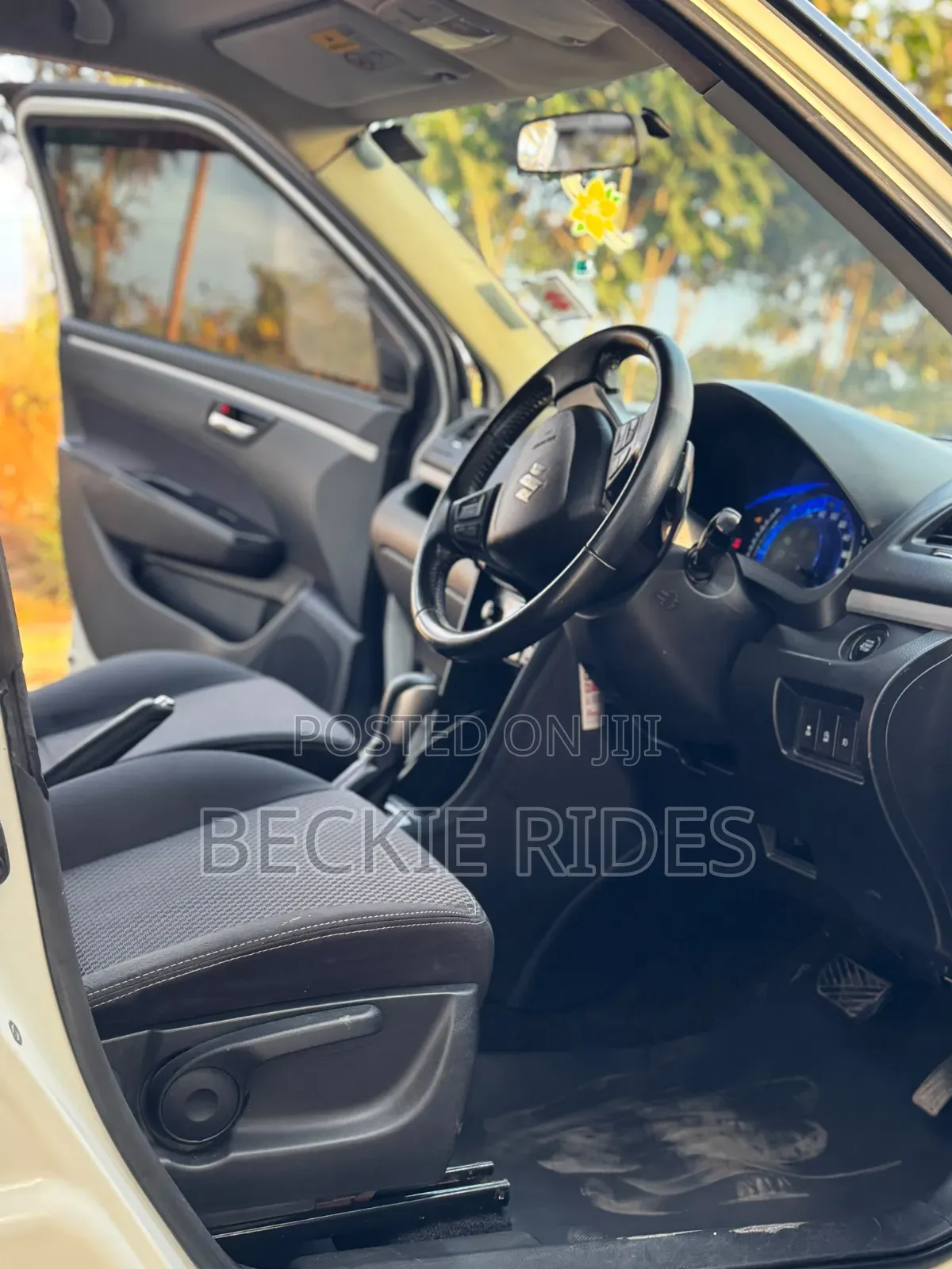 Suzuki Swift 2014 Pearl