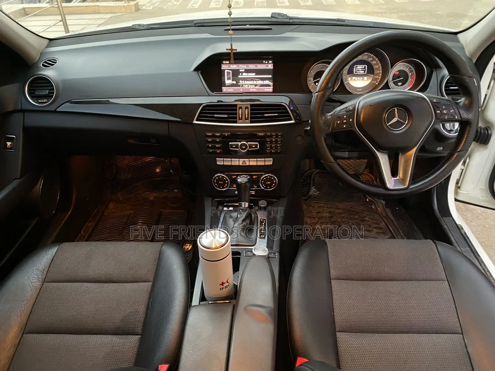 Mercedes-Benz C200 2011 Pearl