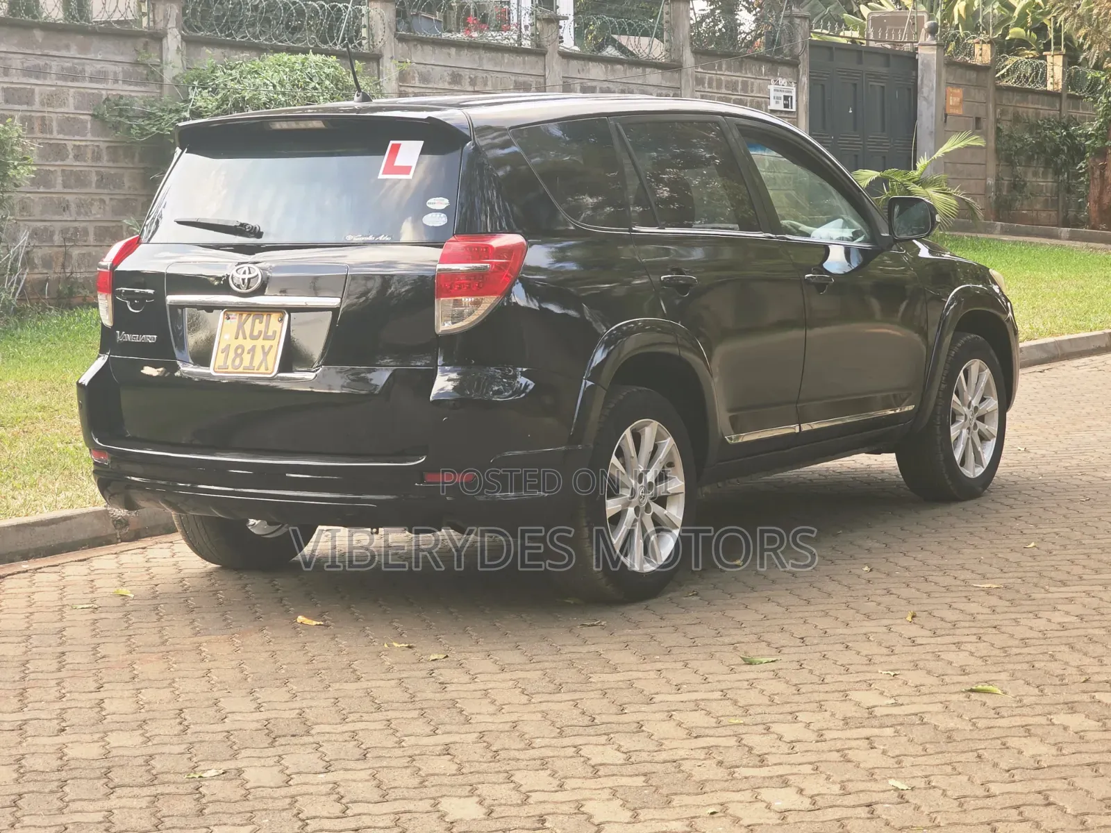 Toyota Vanguard 2010 Black