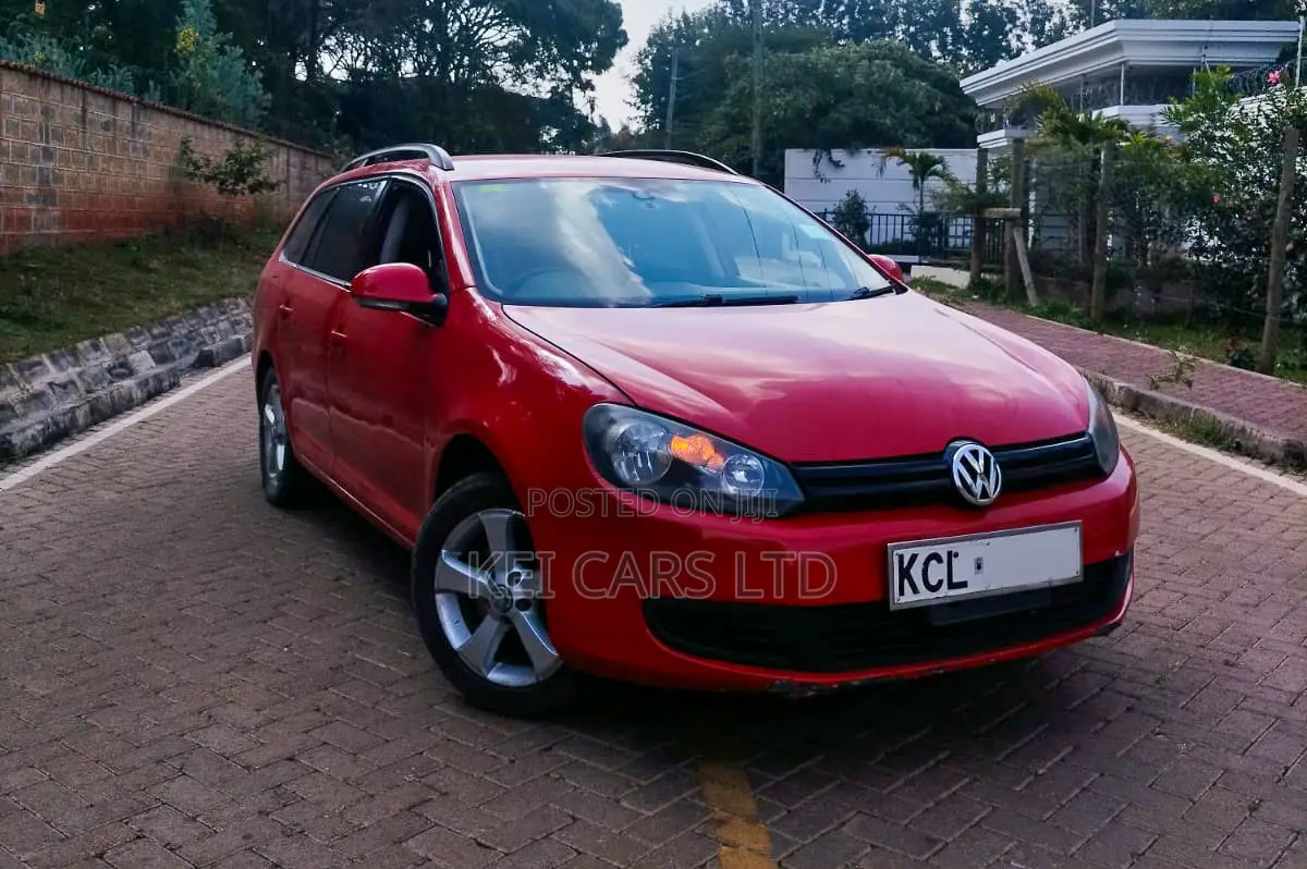 Volkswagen Golf Variant 2011 Red