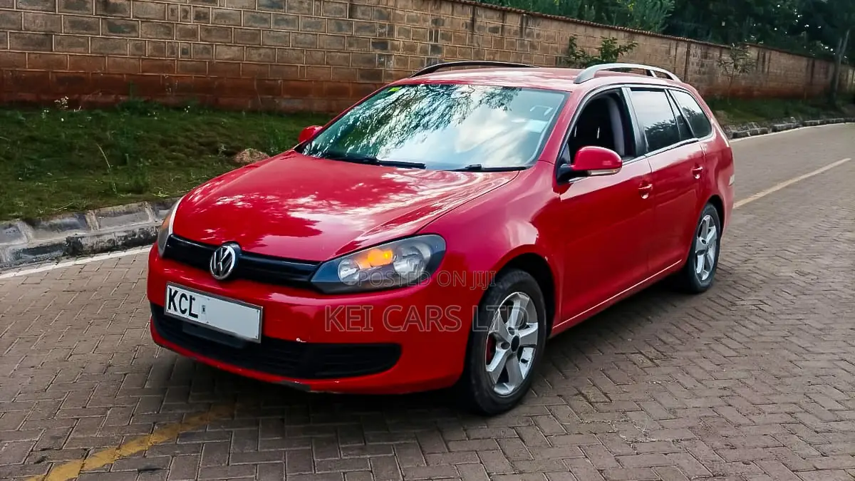Volkswagen Golf Variant 2011 Red