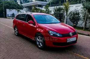 Volkswagen Golf Variant 2011 Red