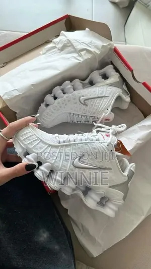 Nike Shox Shoe