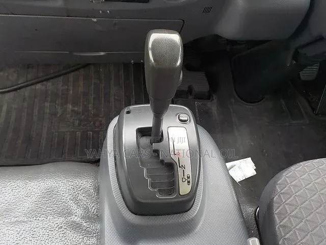 Isuzu Elf Box Body