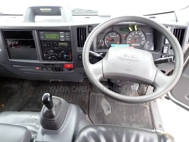 Isuzu Elf Refregirated