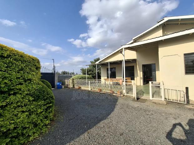 4bdrm Bungalow in Kalimoni for sale - main view