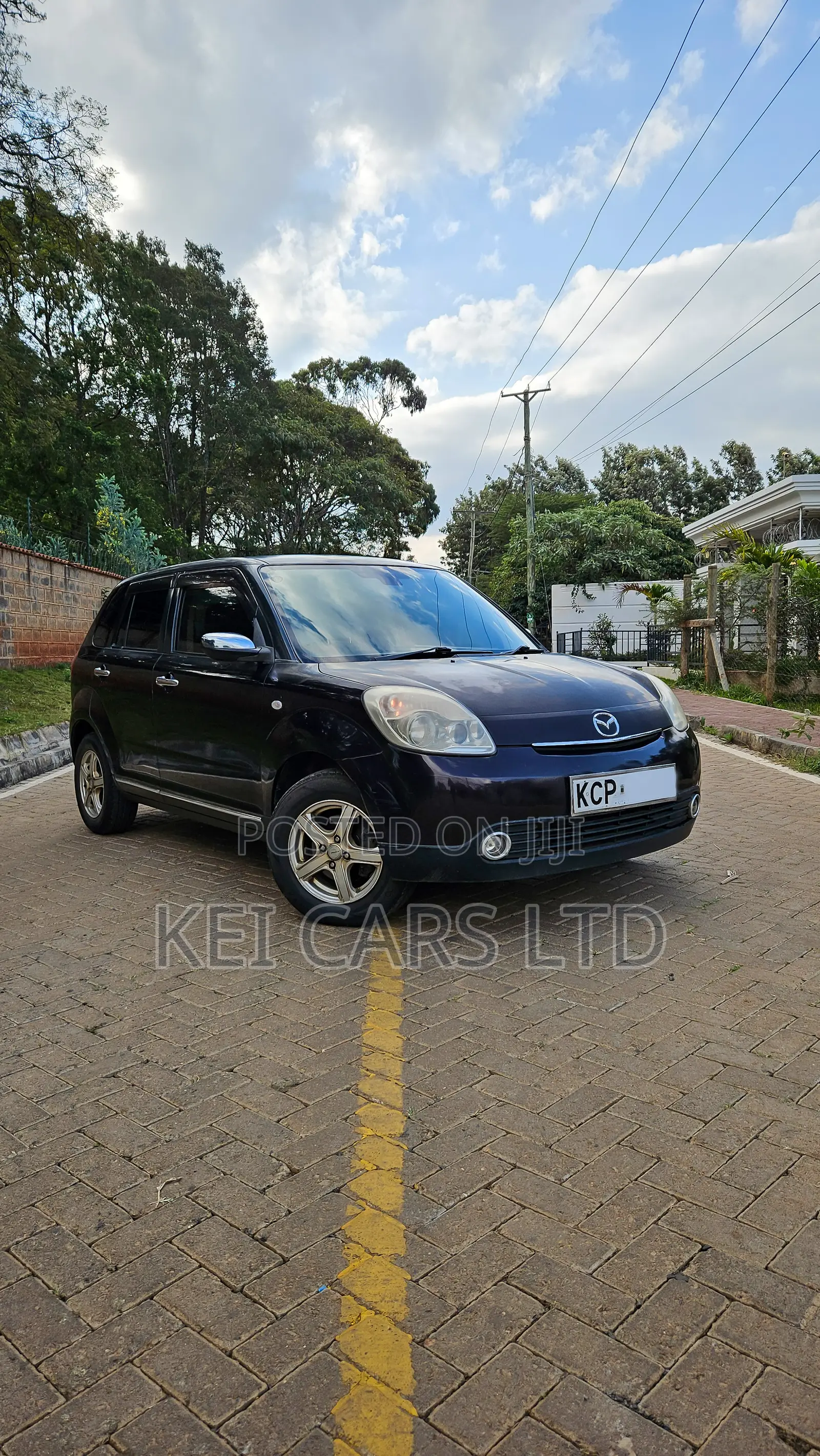 Mazda Verisa 2011 Purple