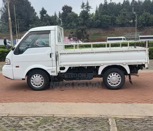Mazda Bongo Pick Up 2016 White