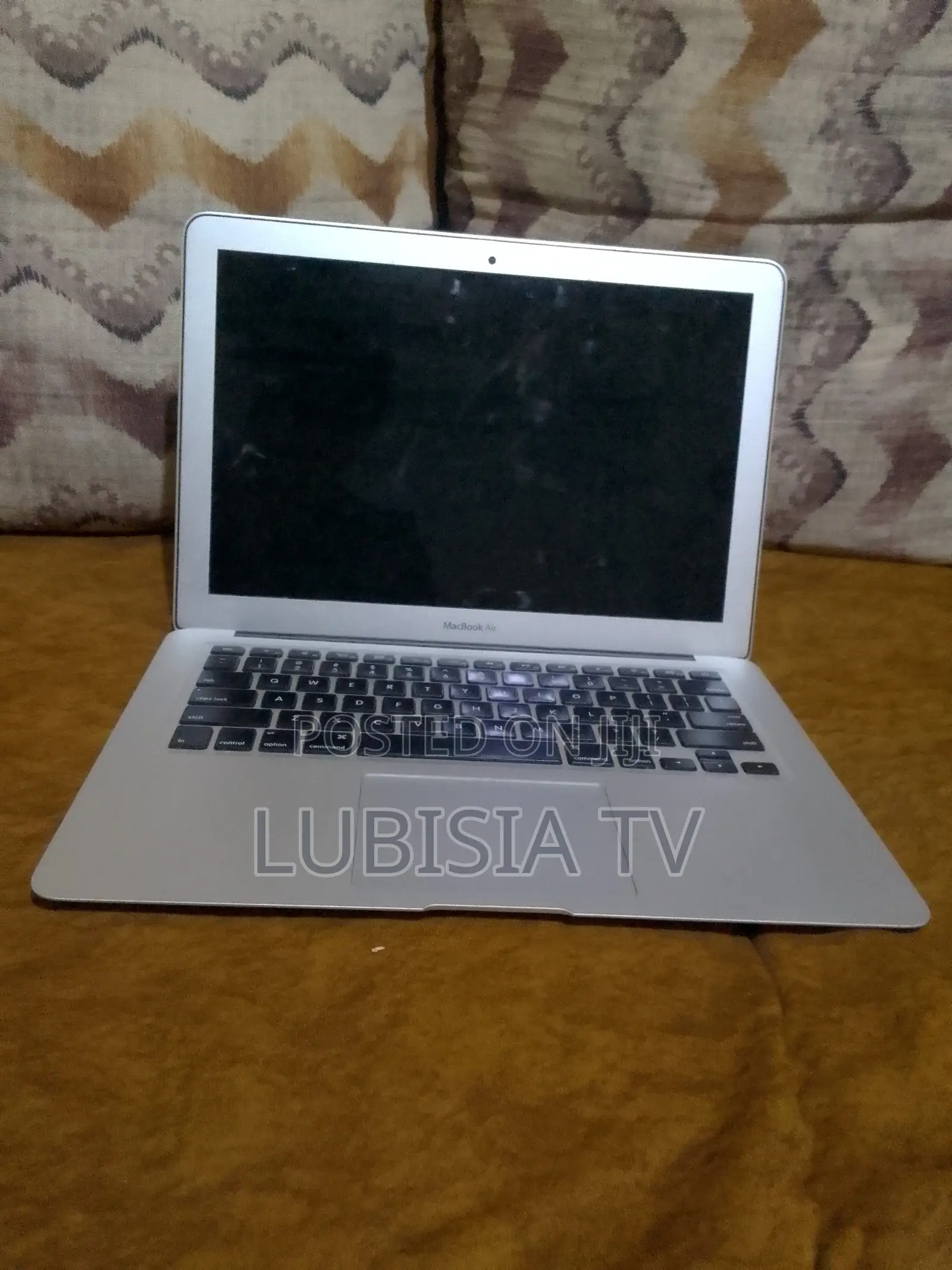 Laptop Apple MacBook Air 4GB Intel Core i5 SSD 512GB