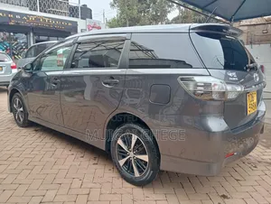 Toyota Wish 2014 Gray