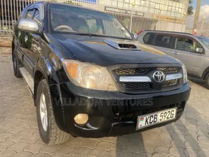 Toyota Hilux 2010 Black