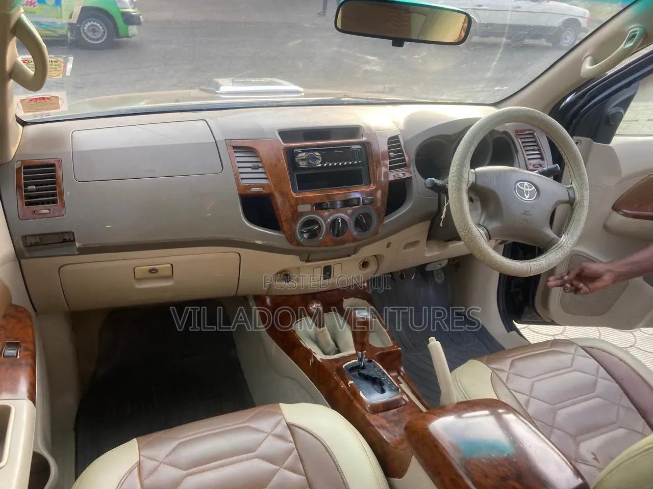 Toyota Hilux 2010 Black