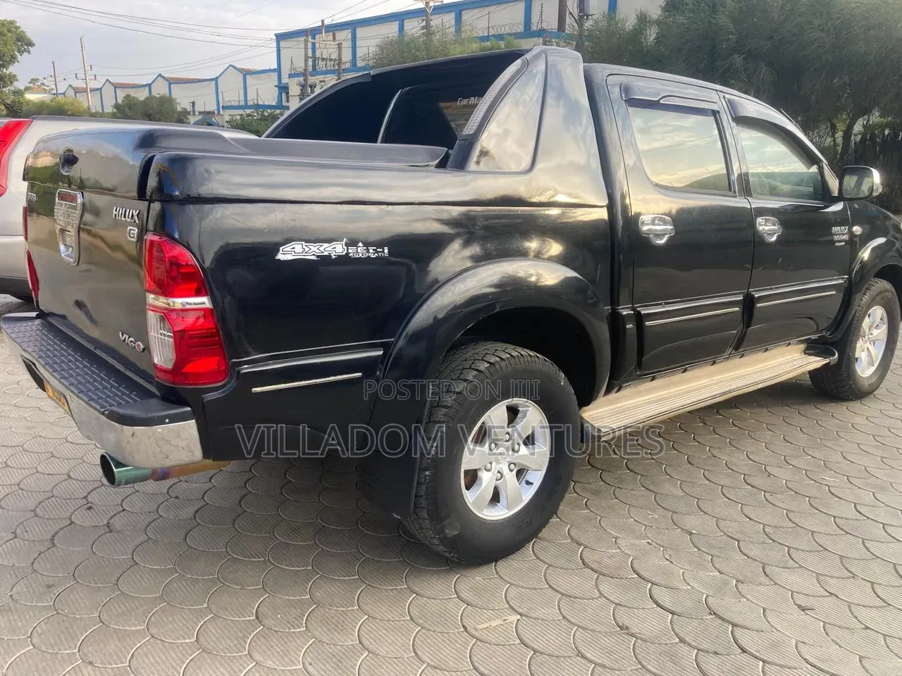 Toyota Hilux 2010 Black