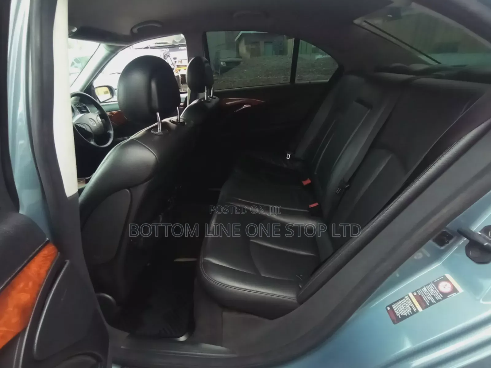 Mercedes-Benz E200 2005 Blue