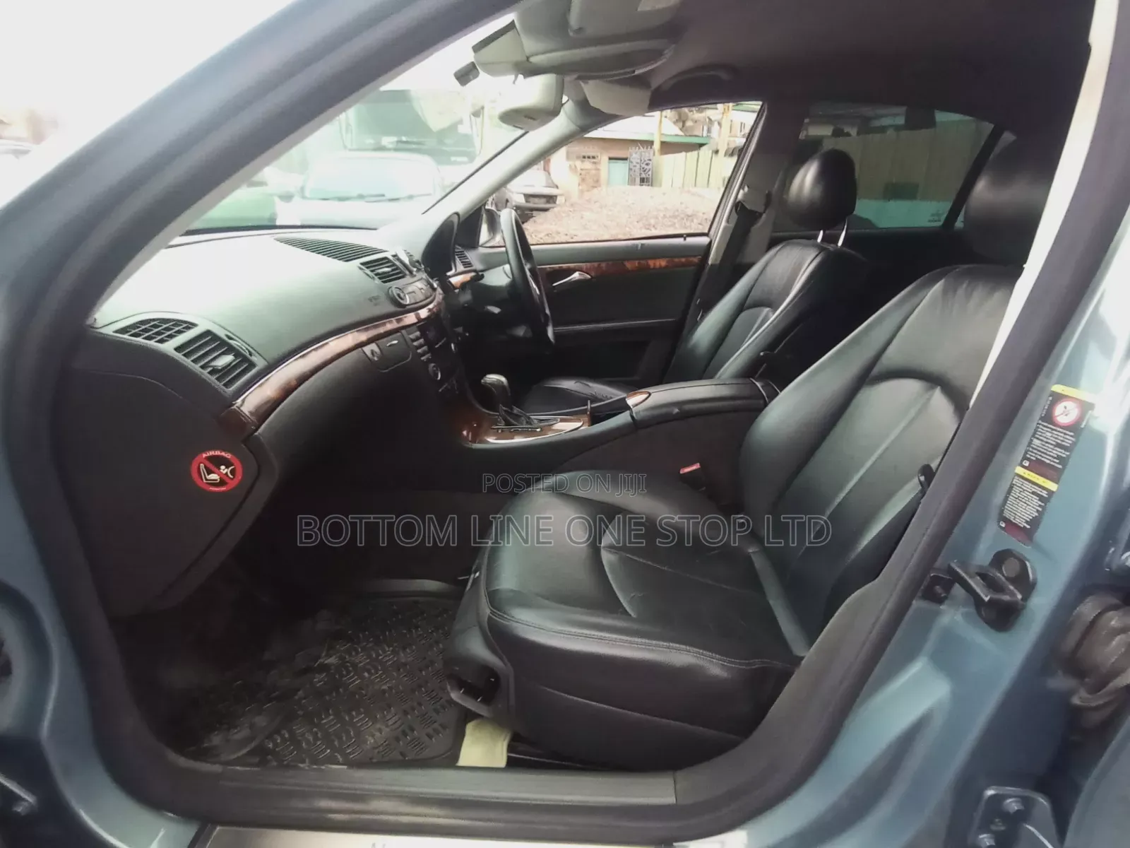 Mercedes-Benz E200 2005 Blue