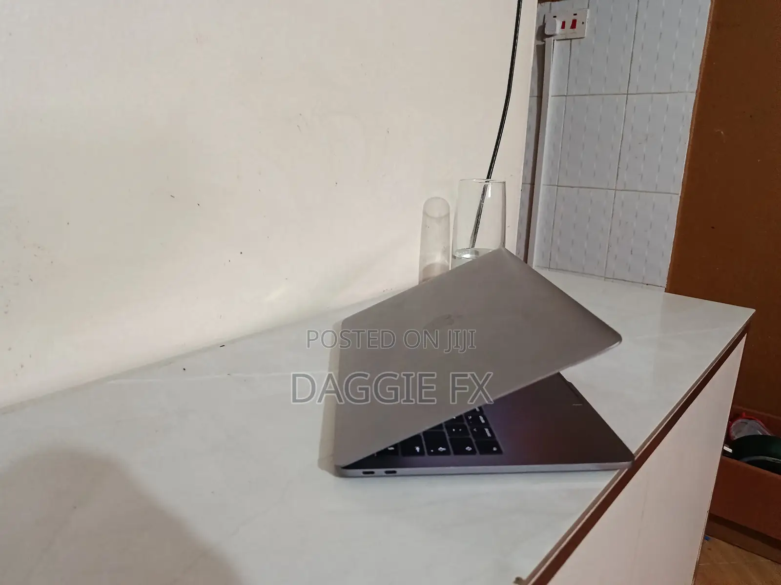 Laptop Apple MacBook Pro 2017 8GB Intel Core i5 SSD 256GB