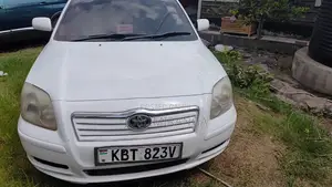 Toyota Avensis Sedan 2005 White