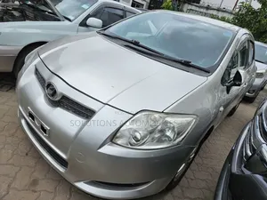 Toyota Auris 2009 Silver