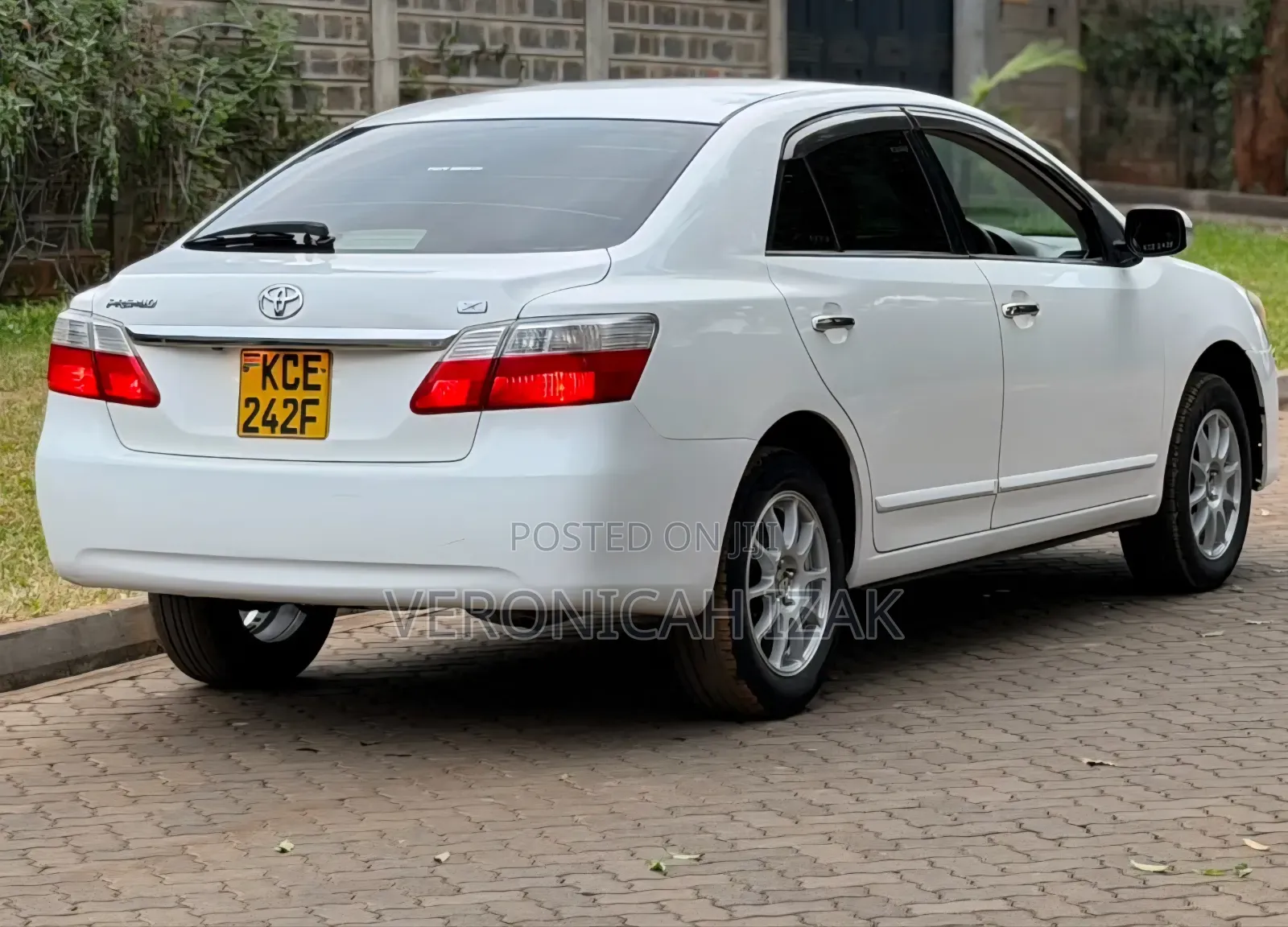 Toyota Premio 2009 White