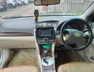 Toyota Premio 2012 Silver