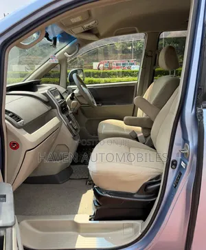 Toyota Noah 2009 Blue
