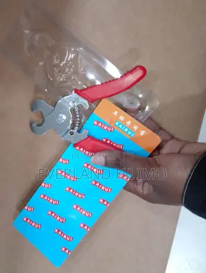 Tool for Cattle Ear Tag Removing