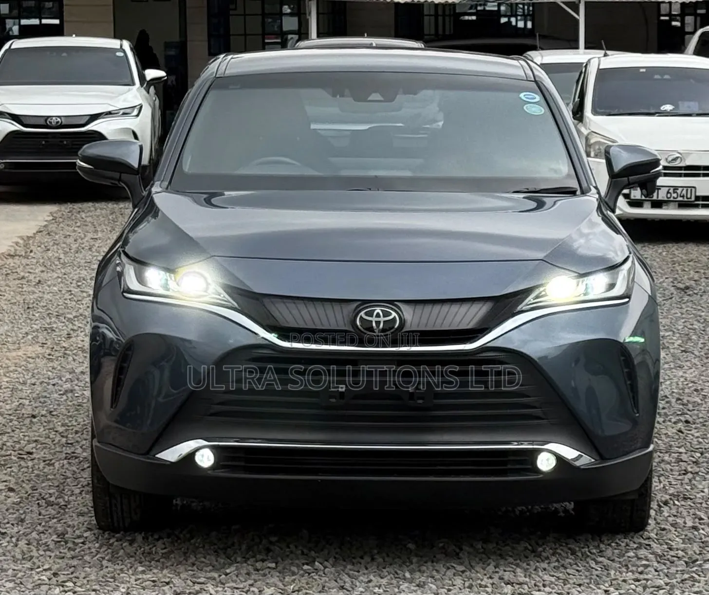 Toyota Harrier 2020 Green
