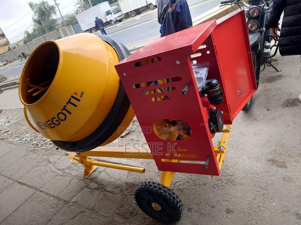Portable Concrete Mixer Menegotti (Brazil)