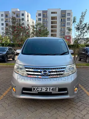 Nissan Serena 2009 Silver