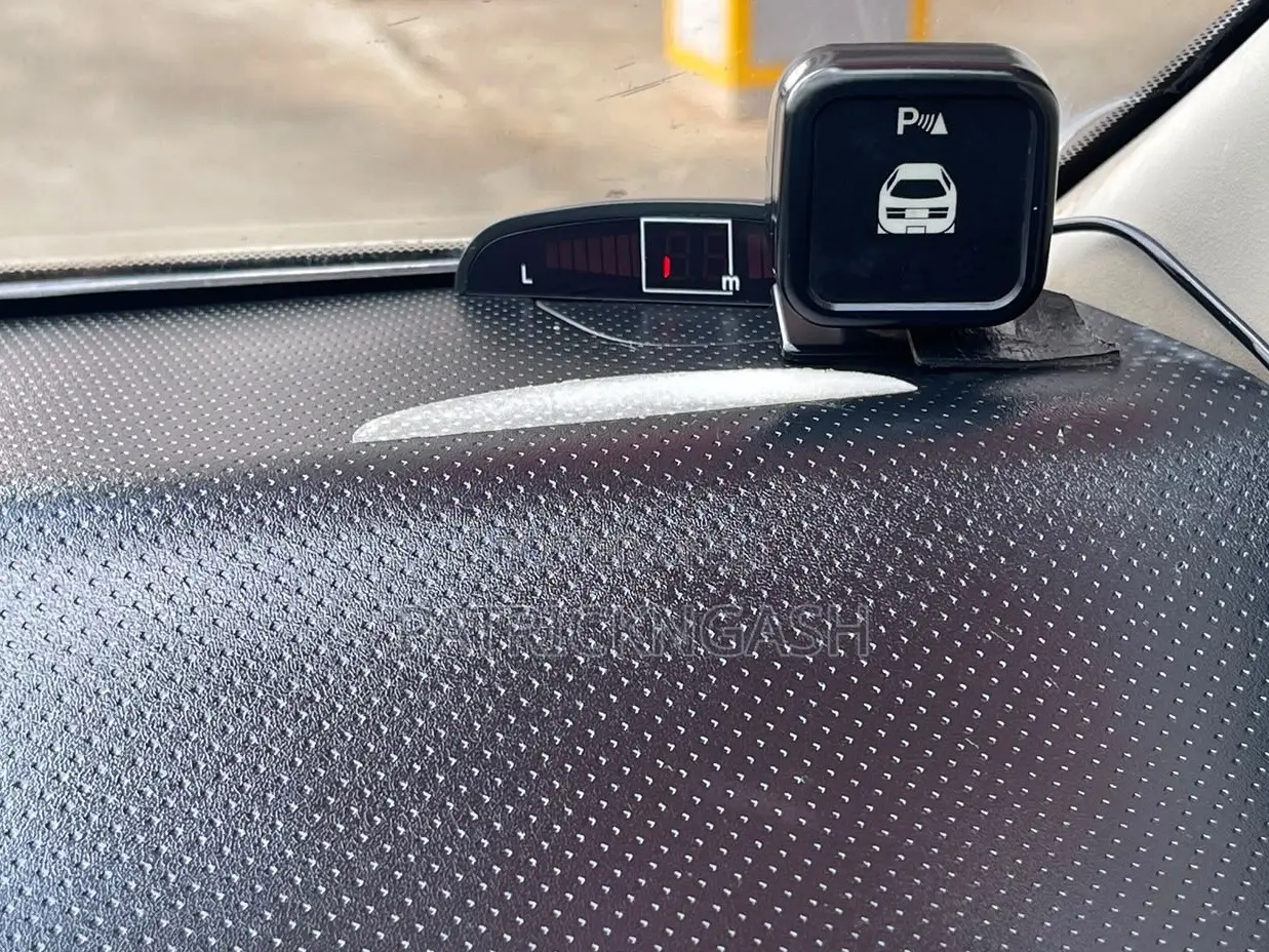 Nissan Serena 2009 Silver